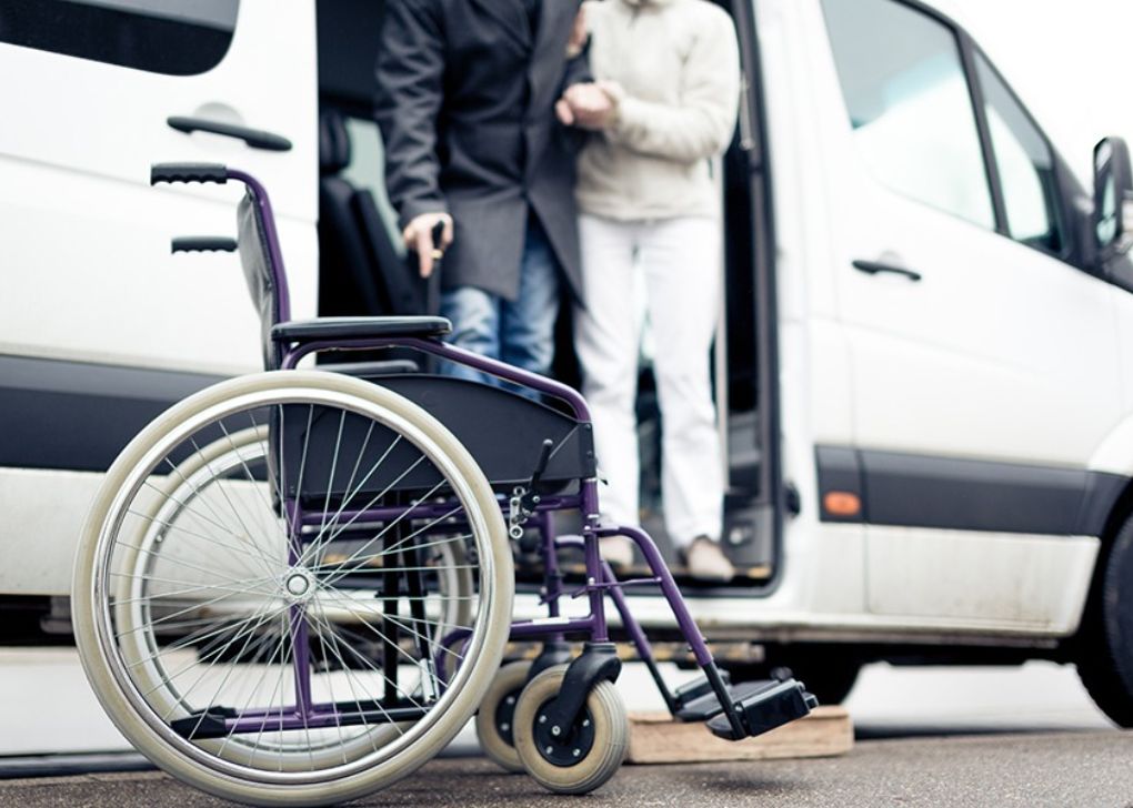 TIPS FOR ENSURING SAFE AND COMFORTABLE HEALTHCARE TRANSPORTATION FOR PATIENTS